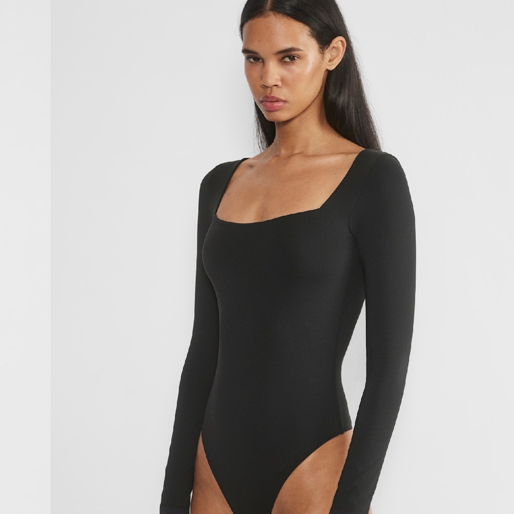 Aritzia BABATON Black Long Sleeve Bodysuit
